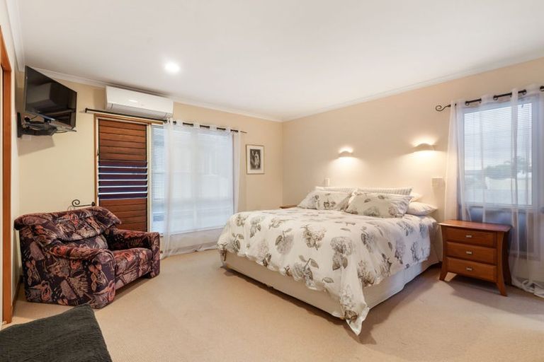 Photo of property in 1173 Papamoa Beach Road, Papamoa Beach, Papamoa, 3118