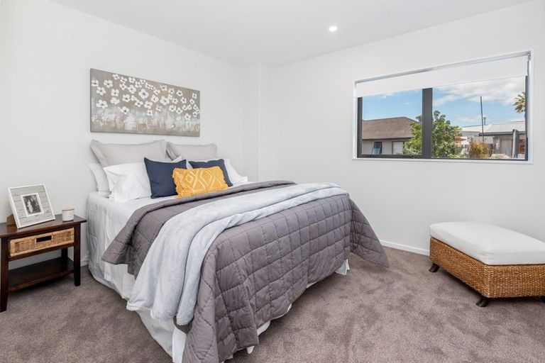 Photo of property in 6a Hostel Access Road, Eastern Beach, Auckland, 2012