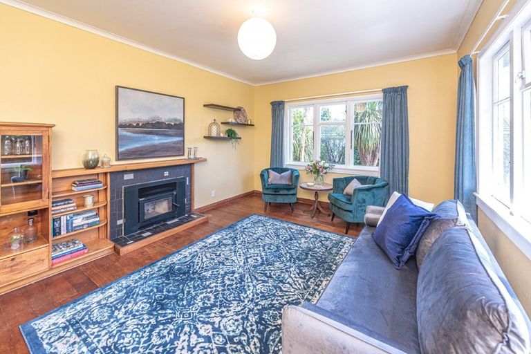 Photo of property in 18 Hutchison Crescent, Durie Hill, Whanganui, 4500