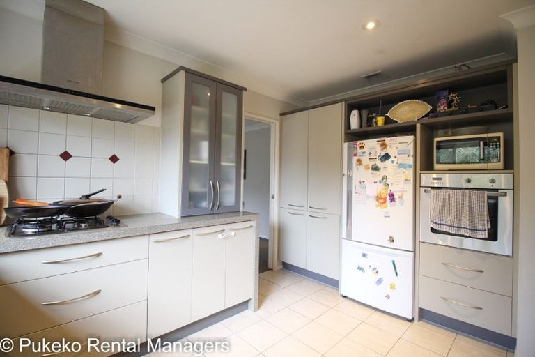 Photo of property in 38 Belfry Place, Wattle Downs, Auckland, 2103