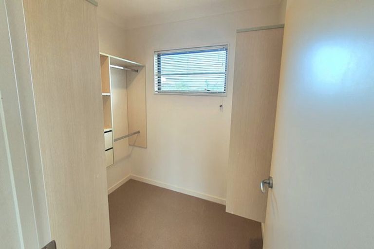 Photo of property in 35 Trotting Terrace, Fairview Heights, Auckland, 0632