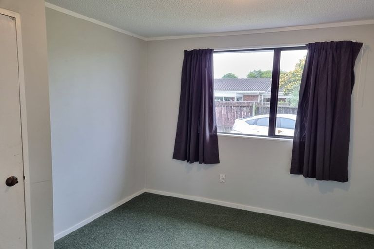 Photo of property in 2/87 Manuroa Road, Takanini, 2112