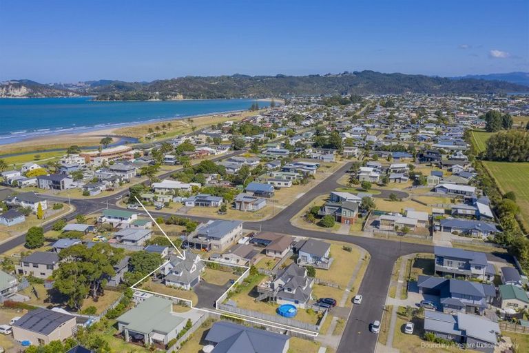 Photo of property in 5 Wells Place, Whitianga, 3510