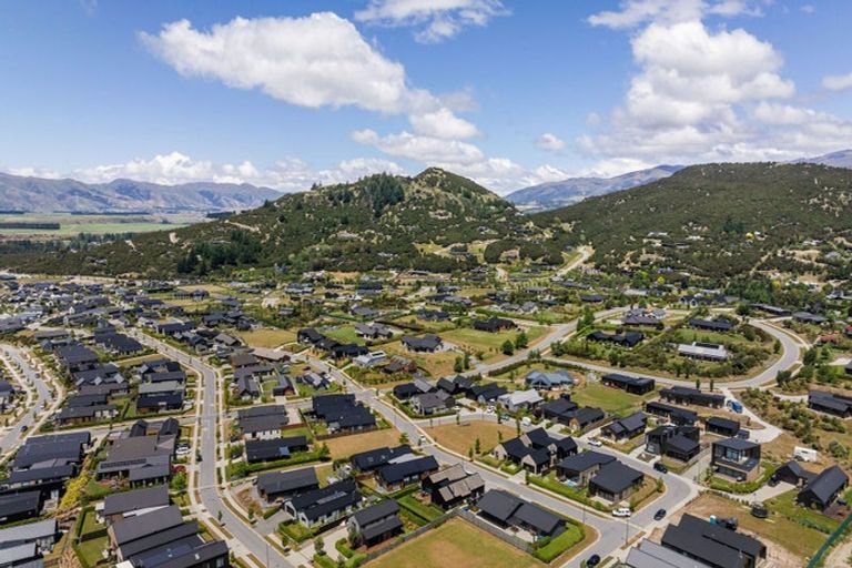 Photo of property in 12 Sawdon Street, Wanaka, 9305