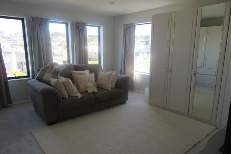 Photo of property in 127 Colonial Drive, Silverdale, 0932