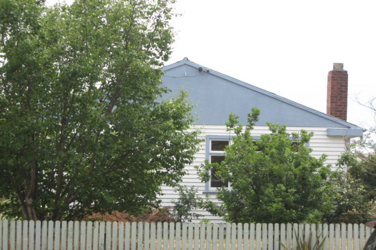 Photo of property in 2/35 Ottawa Road, Wainoni, Christchurch, 8061