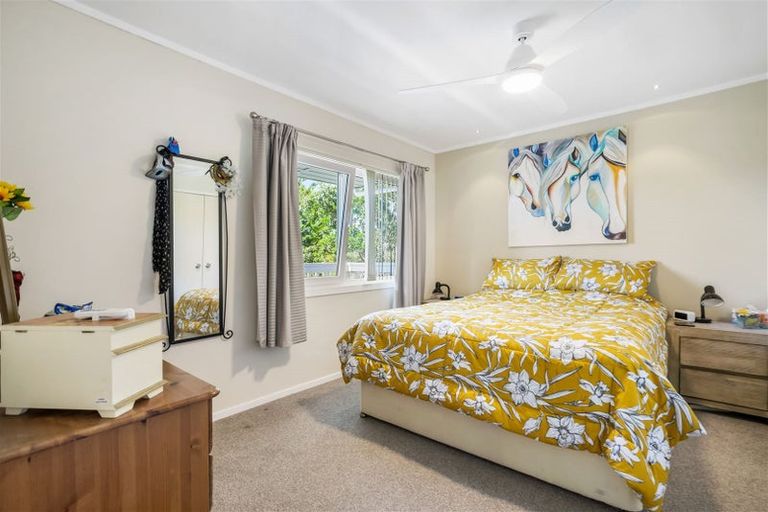 Photo of property in 62 Brian Crescent, Stanmore Bay, Whangaparaoa, 0932