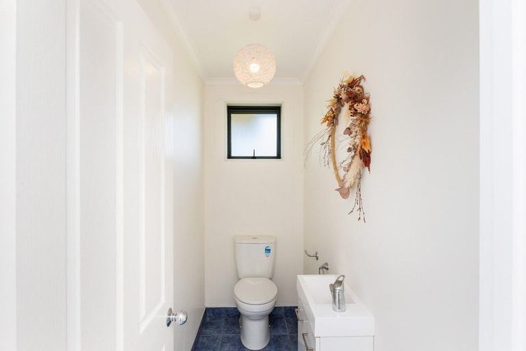 Photo of property in 19 Barnett Drive, Marton, 4710