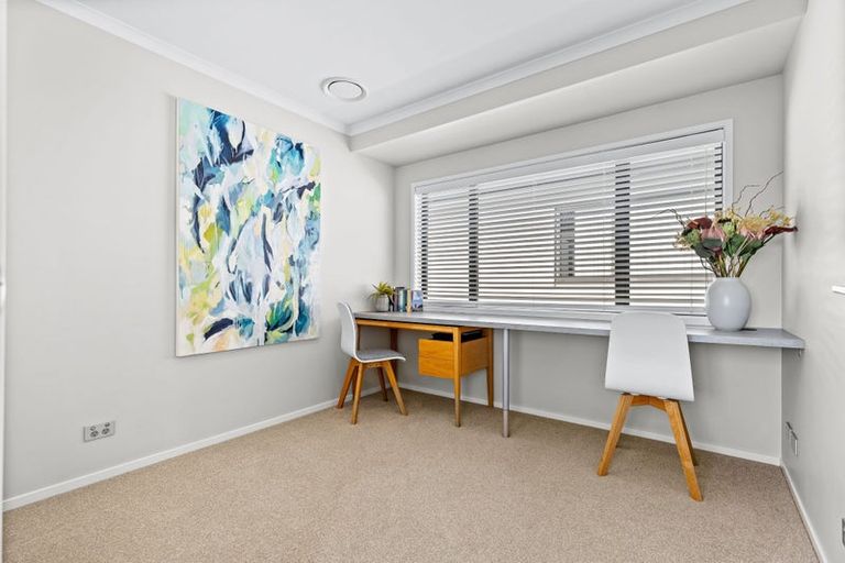 Photo of property in 9 Barque Rise, Long Bay, Auckland, 0630