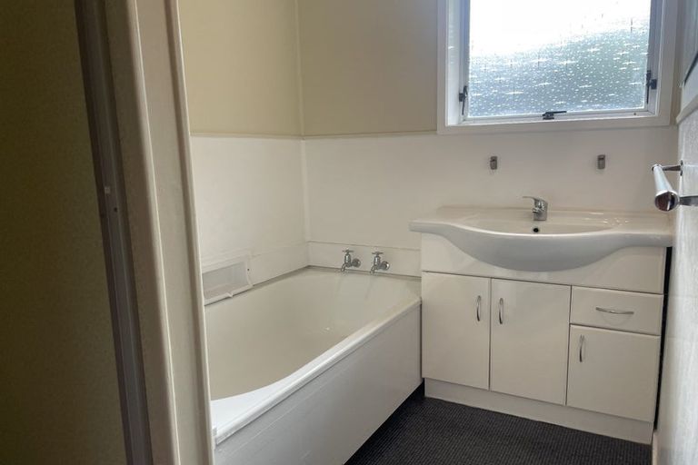 Photo of property in 1/15 Sandiacre Way, Browns Bay, Auckland, 0630