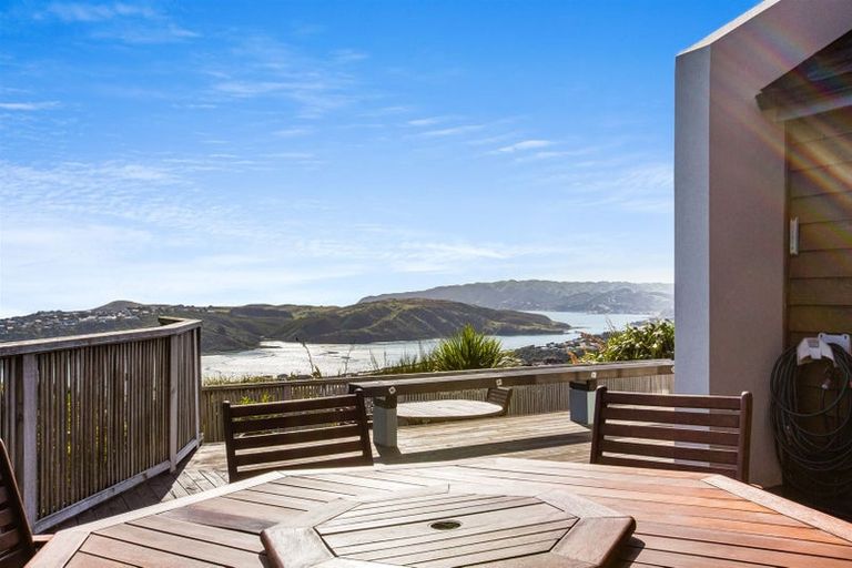 Photo of property in 16 Kahurangi Heights, Aotea, Porirua, 5024