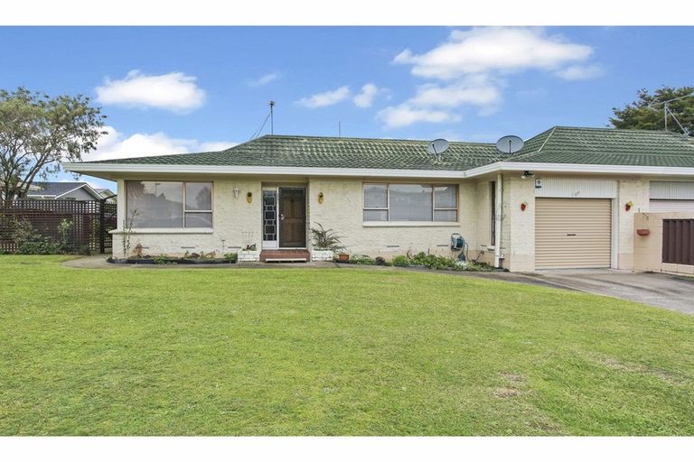 Photo of property in 21 Brynbela Court, Papakura, 2110