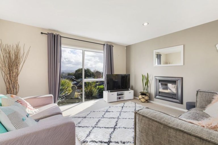 Photo of property in 23 Kestrel Avenue, Welcome Bay, Tauranga, 3112