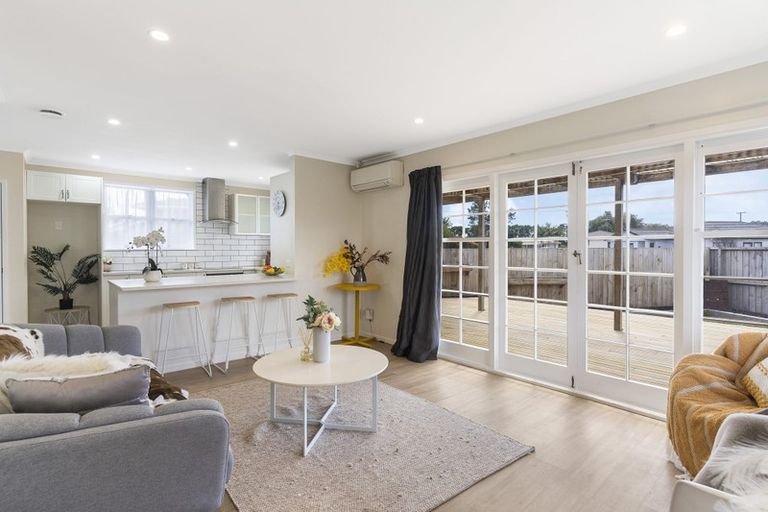 Photo of property in 1/1 Cooper Place, Papakura, 2110