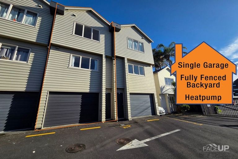 Photo of property in 3/4 Keeling Road, Henderson, Auckland, 0612