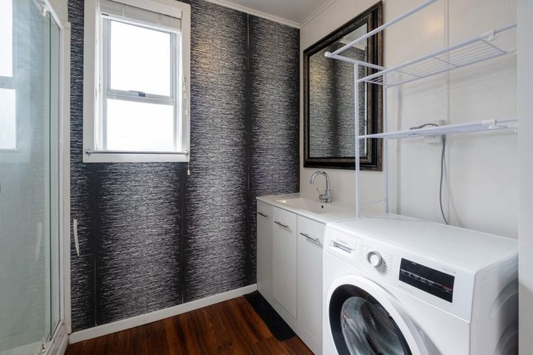 Photo of property in 13 Collins Street, Hawera, 4610