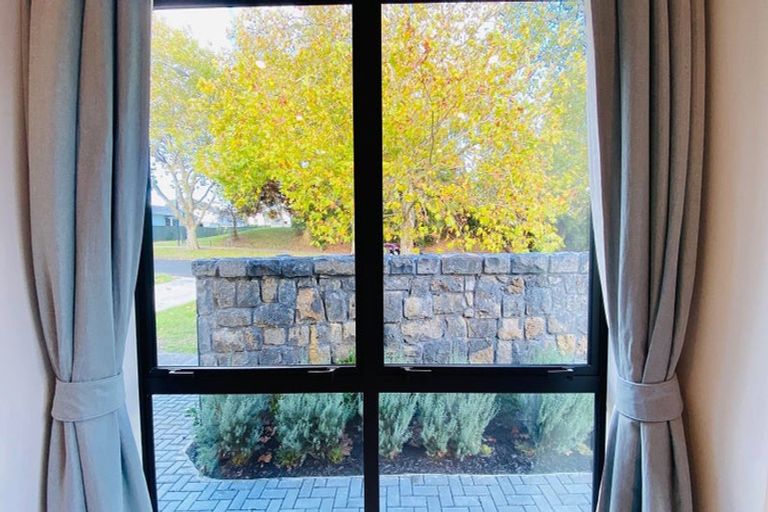 Photo of property in 65a Seabrook Avenue, New Lynn, Auckland, 0600