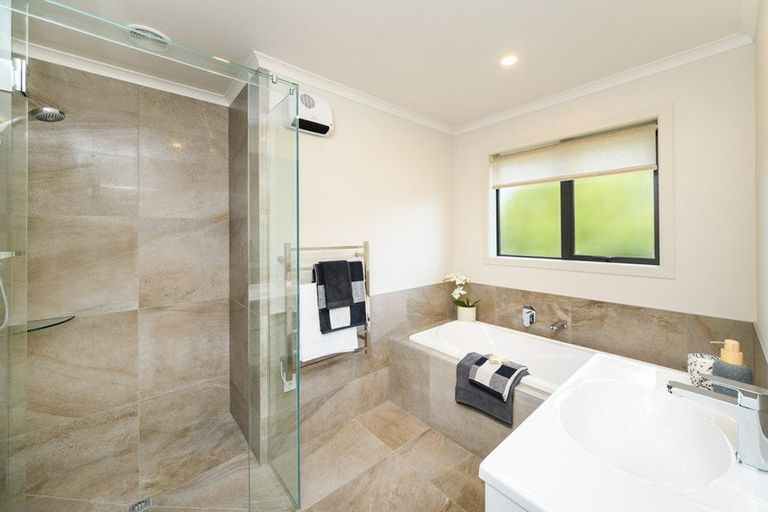 Photo of property in 100 Mount Taylor Drive, Feilding, 4775