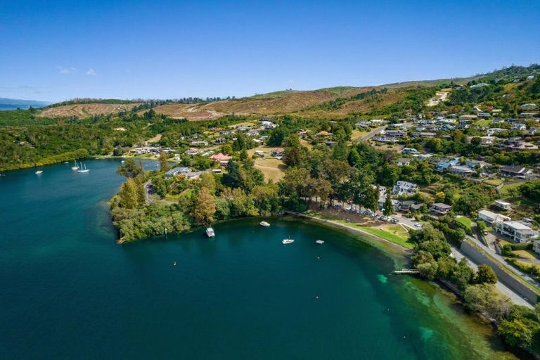 Photo of property in 2/872 Acacia Bay Road, Acacia Bay, Taupo, 3330