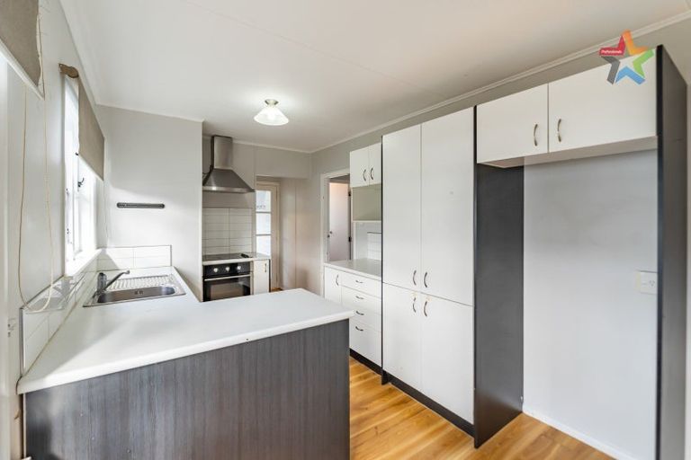 Photo of property in 5 Bythell Street, Wainuiomata, Lower Hutt, 5014