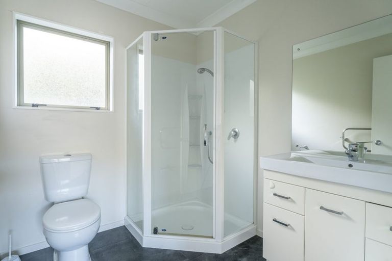 Photo of property in 14 Gifford Grove, Churton Park, Wellington, 6037