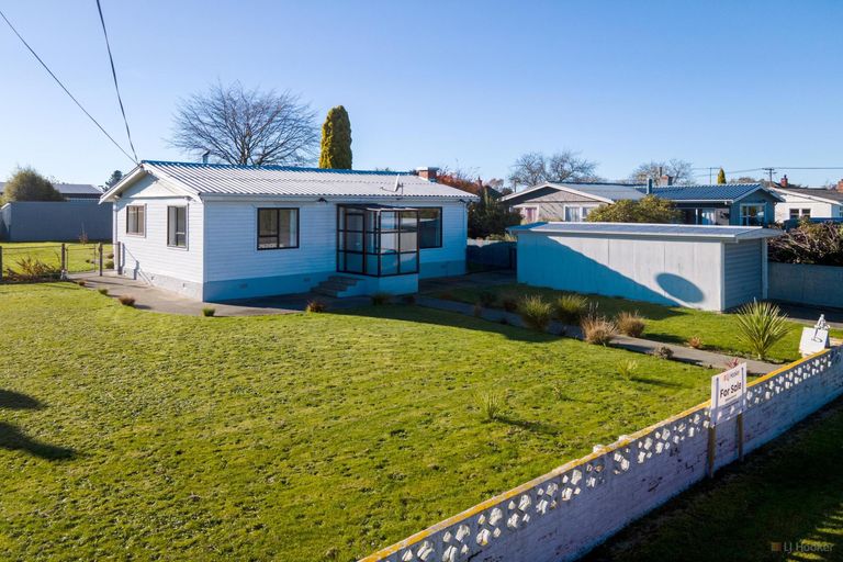 Photo of property in 58 Wilkin Street, Waimate, 7924