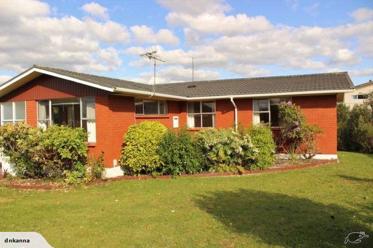 Photo of property in 3 Carter Drive, Pomare, Rotorua, 3015