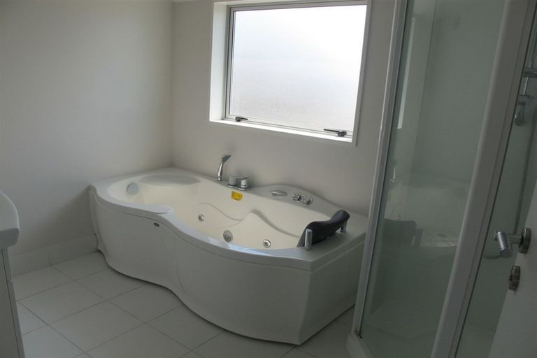 Photo of property in 496b Barbadoes Street, Edgeware, Christchurch, 8013