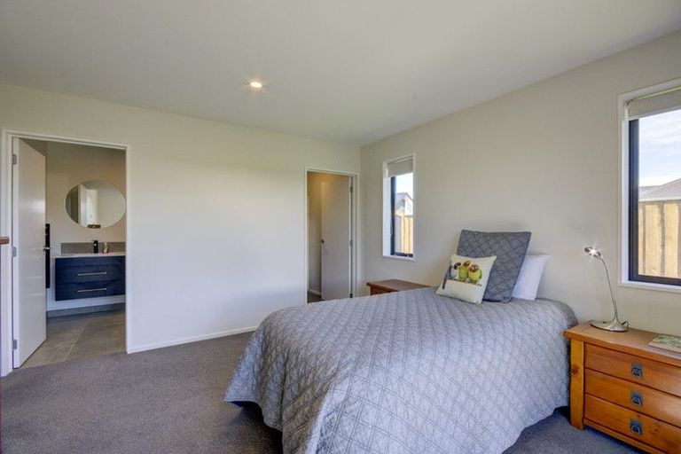Photo of property in 37 Claremont Crescent, Amberley, 7410