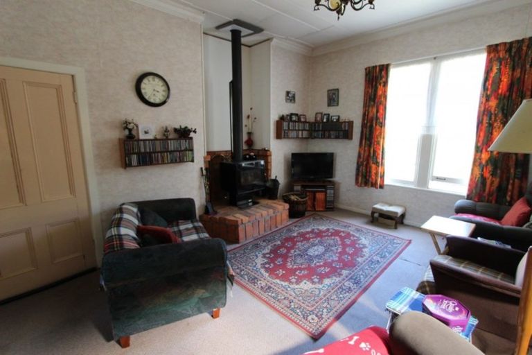 Photo of property in 9 Olsen Street, Eketahuna, 4900