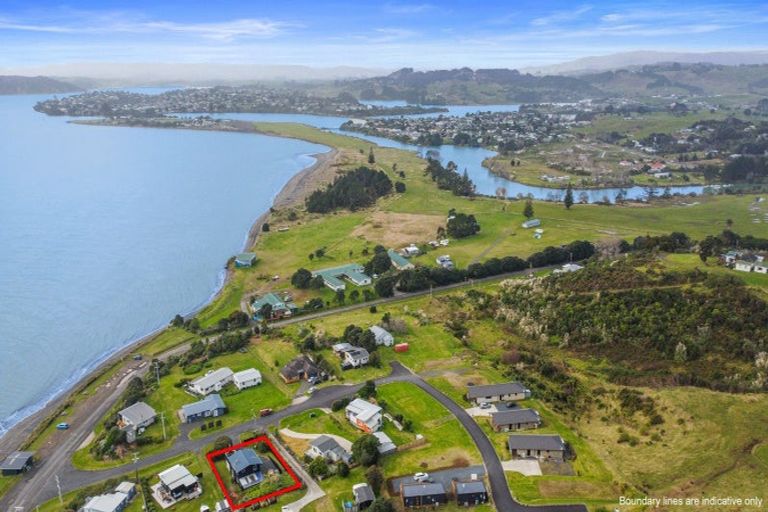 Photo of property in 8 Wainamu Road, Raglan, 3297