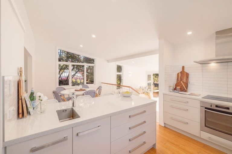 Photo of property in 79a Port Hills Road, Heathcote Valley, Christchurch, 8022