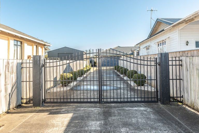 Photo of property in 3 Pharazyn Street, Gonville, Whanganui, 4500