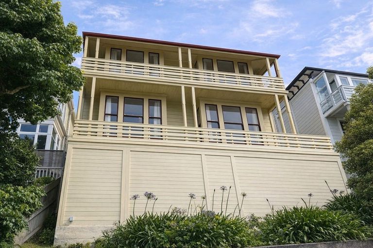 Photo of property in 1/18 Clifton Terrace, Kelburn, Wellington, 6012