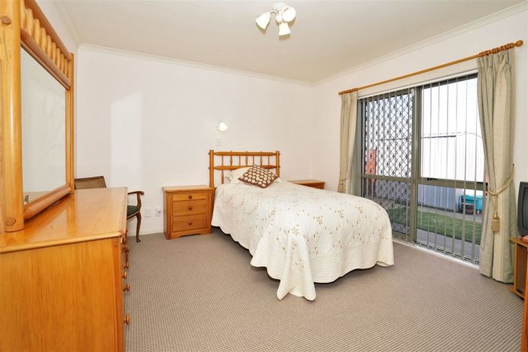Photo of property in 11 Corsair Place, Melville, Hamilton, 3206