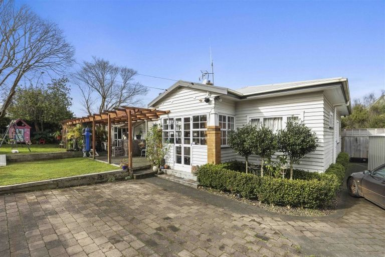 Photo of property in 117 Forest Lake Road, Forest Lake, Hamilton, 3200