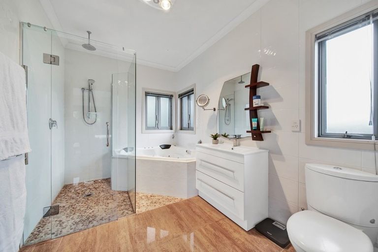 Photo of property in 483 Corbett Road, Lepperton, New Plymouth, 4373