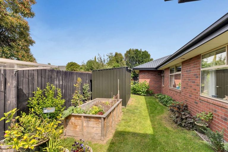 Photo of property in 2b Bank Street, Amberley, 7410