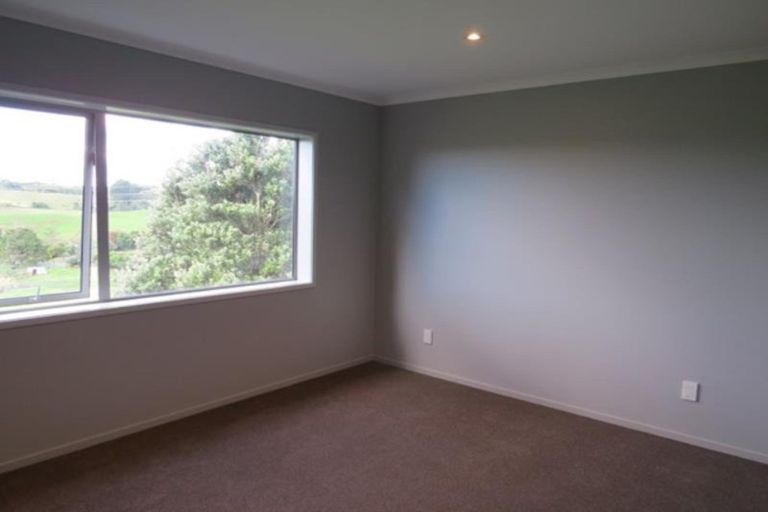 Photo of property in 461-465 Carrington Street, Upper Vogeltown, New Plymouth, 4310