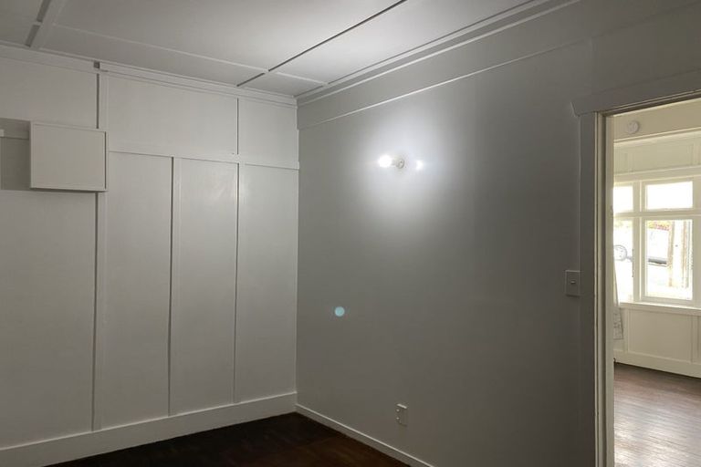 Photo of property in 18 Shoal Bay Road, Devonport, Auckland, 0624