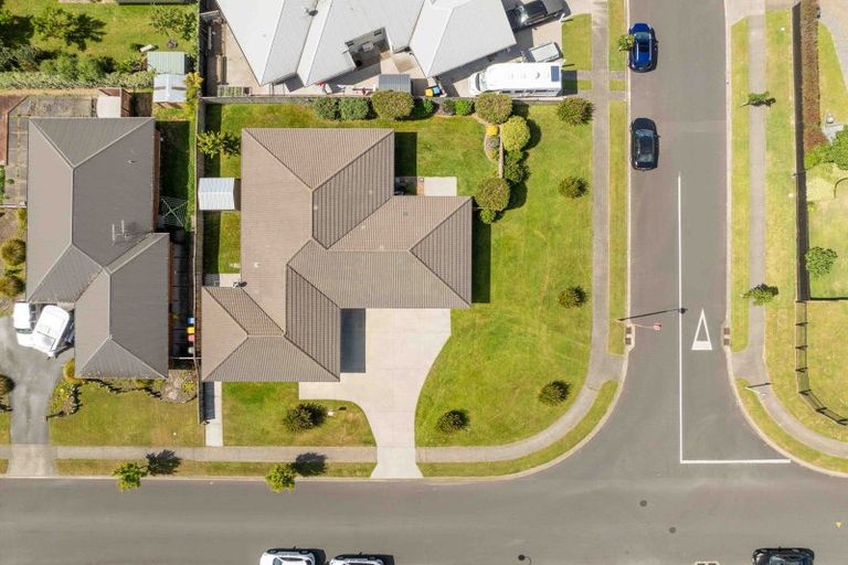 Photo of property in 21 Madison Street, Cambridge, 3434