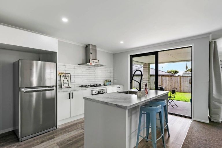 Photo of property in 28 Kerr Crescent, Patumahoe, 2679