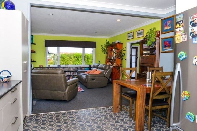 Photo of property in 1012 Heretaunga Street East, Parkvale, Hastings, 4122