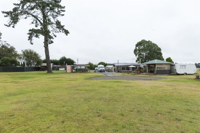 Photo of property in 63 Rangiotu Road, Himatangi, Palmerston North, 4477