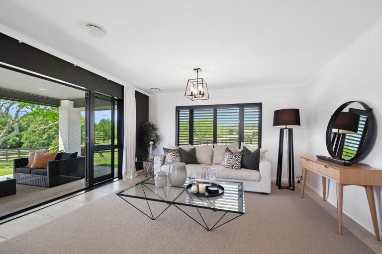 Photo of property in 903 Old North Road, Waimauku, 0882