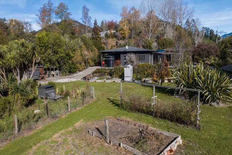 Photo of property in 1318 Motueka Valley Highway, Ngatimoti, Motueka, 7196