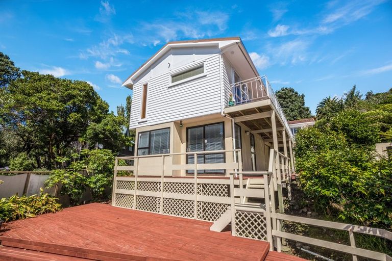 Photo of property in 80a Mana View Road, Paremata, Porirua, 5026