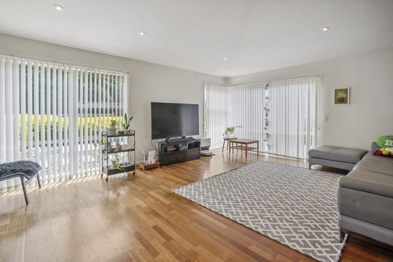 Photo of property in 42 Waverton Terrace, Churton Park, Wellington, 6037