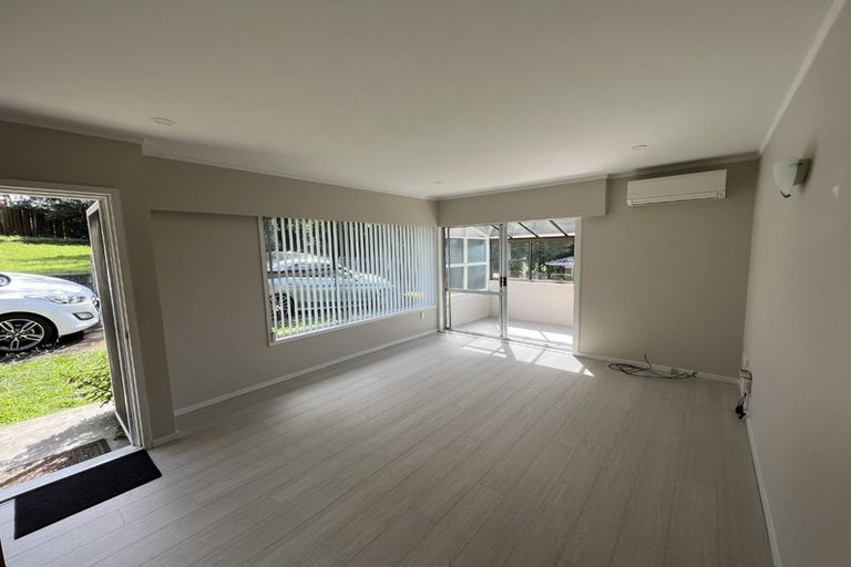 Photo of property in 2/52 Bentley Avenue, Glenfield, Auckland, 0629