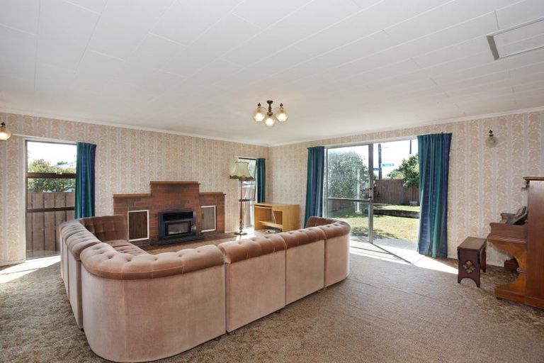 Photo of property in 71 Thames Street, Rongotea, 4476